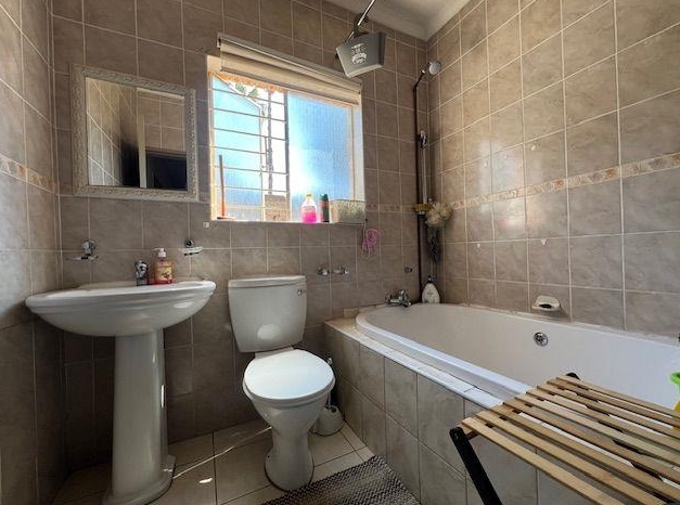 3 Bedroom Property for Sale in Oos Einde North West